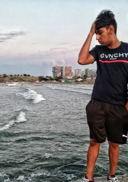 Madalin из Бухареста, мне 21, познакомлюсь