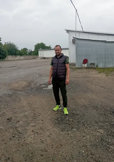 Я Олег, 42, из Дятлово, ищу знакомства без обязательств