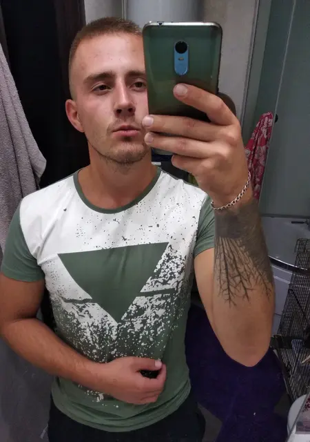 Я Евгений, 27 років, знайомлюсь для приємного проведення часу у Луганську