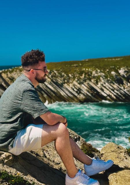 Богдан из Лиссабона, ищу на сайте знакомства без обязательств