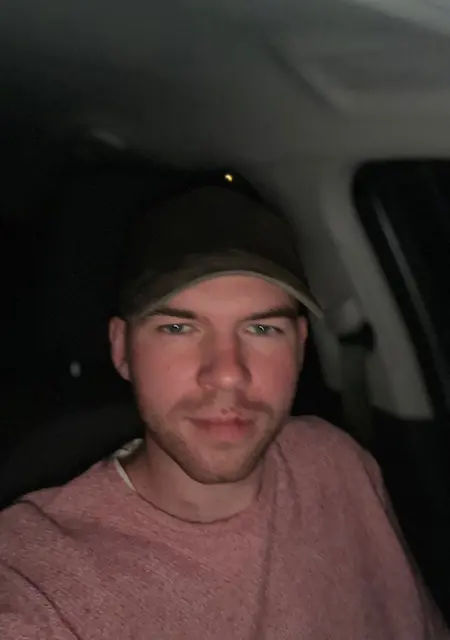 Mateusz из Познани, мне 23, познакомлюсь для открытые отношения