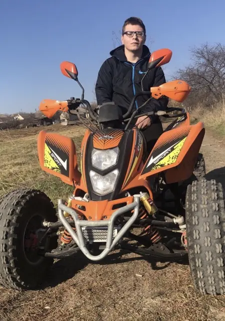 Я Dima, 21 років, знайомлюсь для дружби у Вінниці