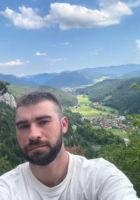 Dmitry из Риги, ищу на сайте знакомства на одну ночь