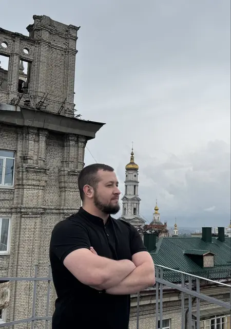 Я Андрій, 28, из Днепра, ищу знакомство для общения