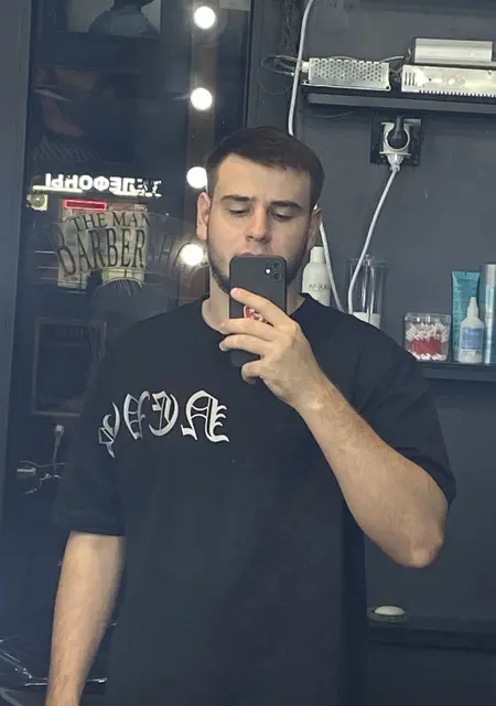 Я Joe, 21, из Каира, ищу знакомства без обязательств