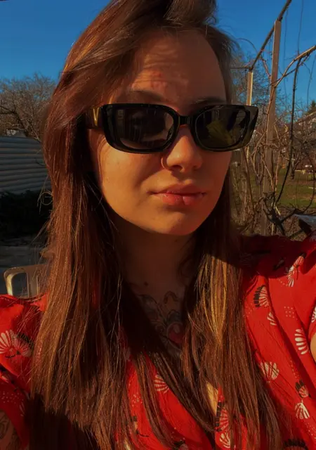 Я Арина, 22, из Харькова, ищу знакомство для общения