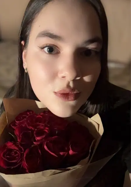 Надя из Вены, ищу на сайте знакомства на одну ночь