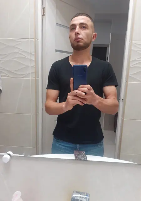 Міша з Ужгорода, шукаю на сайті знайомства на одну ніч