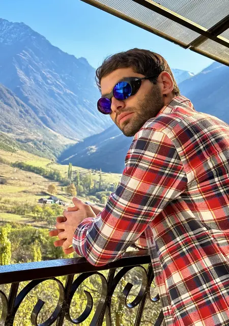 Я Алан, 31, знакомлюсь для открытые отношения в Харлеме