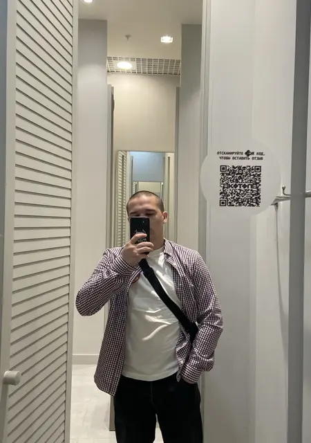 Олег из Франкфурта-на-майне, ищу на сайте знакомства на одну ночь