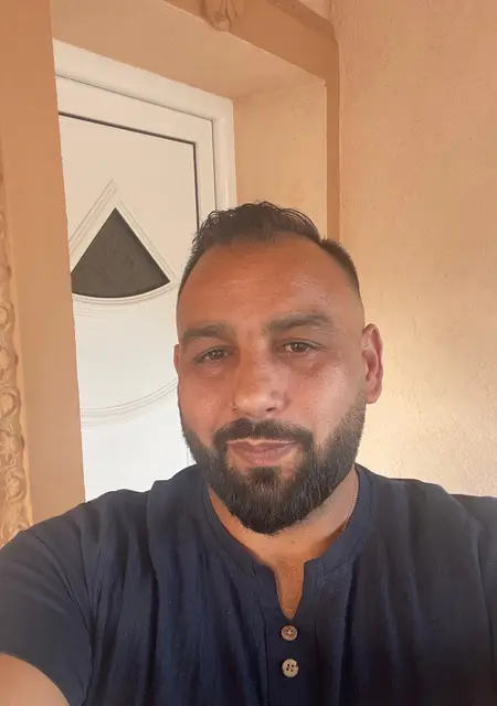 Soy Juan, 36 años, conociéndome para conversación virtual en Madrid