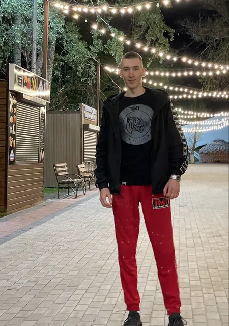 Я Влад, 20, знакомлюсь для дружбы в Караганде