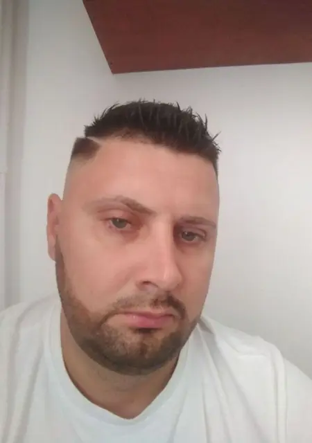 Я Liviu, 35, из Бухареста, ищу знакомство