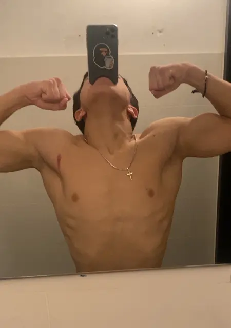 Я Yungnperspective, 19, из Вены, ищу знакомства без обязательств