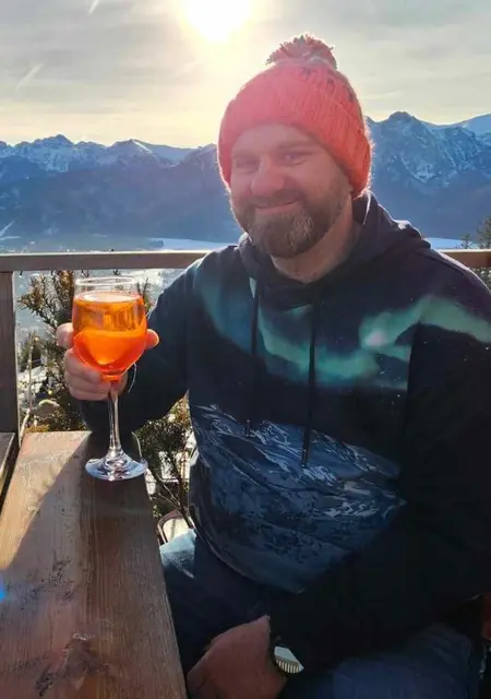 Я Nocnywedrowiec, 41, знакомлюсь для открытые отношения в Вроцлаве