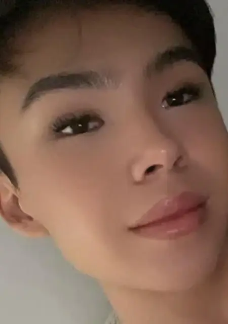 Femboy из Астаны, мне 20, познакомлюсь на одну ночь