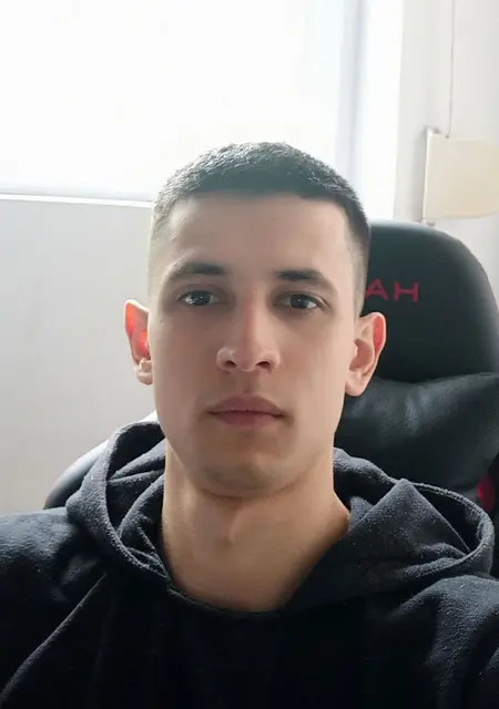 Я Юра, 28 років, знайомлюсь без зобов'язань у Чернівцях