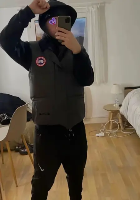 Я Fssrtcssfg, 27, из Галле, ищу знакомства на одну ночь