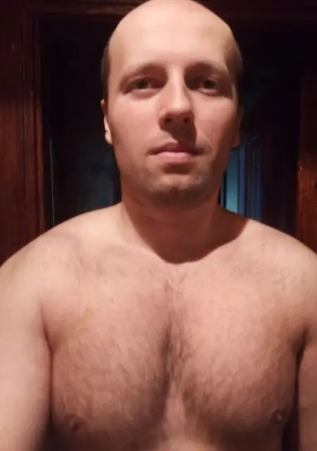 Евгений из Кременчуга, мне 32, познакомлюсь