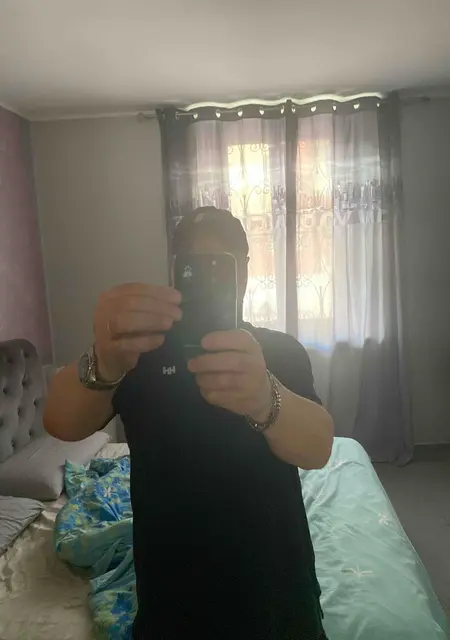 Я Vins, 50, знакомлюсь для приятного времяпровождения в Турине