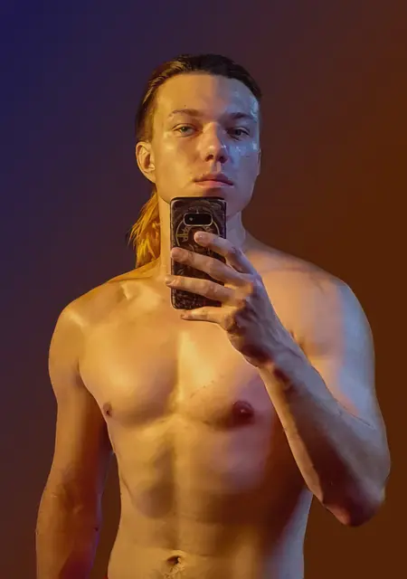 Я Alex, 24, из Витебска, ищу знакомство для постоянных отношений