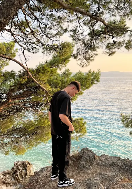 Я Sasha, 21, из Мюнхена, ищу знакомства без обязательств