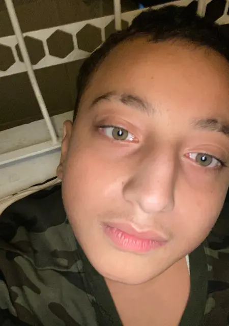 Mustafa из Франкфурта-на-майне, мне 24, познакомлюсь без обязательств