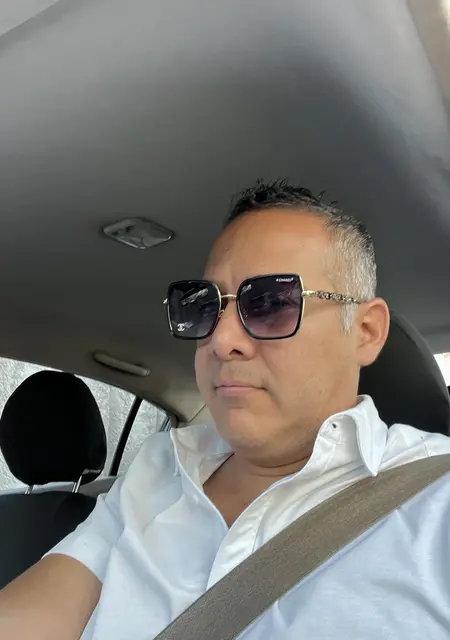 Я Omar, 46, из Гвадалахары, ищу знакомство для приятного времяпровождения