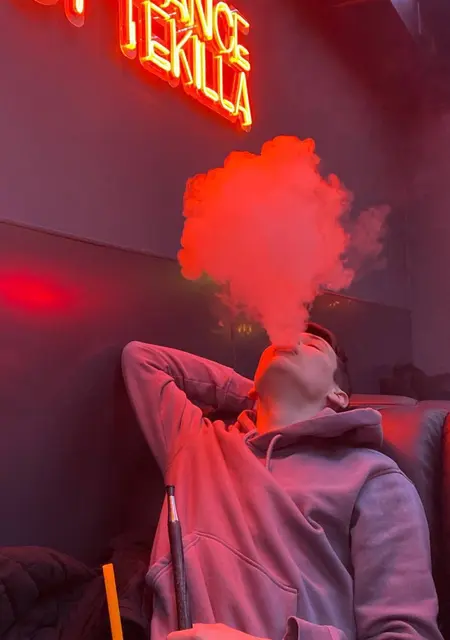 Вадя з Миколаєва, мені 21 років, познайомлюсь для приємного проведення часу