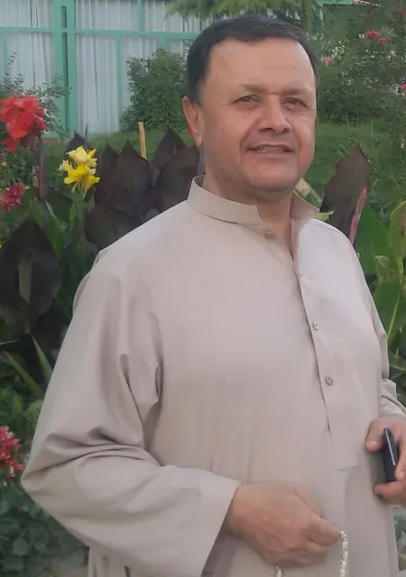 Я Дидар, 57 років, знайомлюсь для постійних стосунків у Харкові