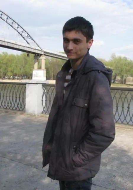 Я Илья, 29, знакомлюсь на одну ночь в Жлобине