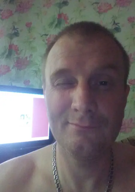 Я Саня, 48, знакомлюсь на одну ночь в Шостке