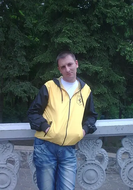 Я Александр, 42 років з Харкова, шукаю знайомство для вірт