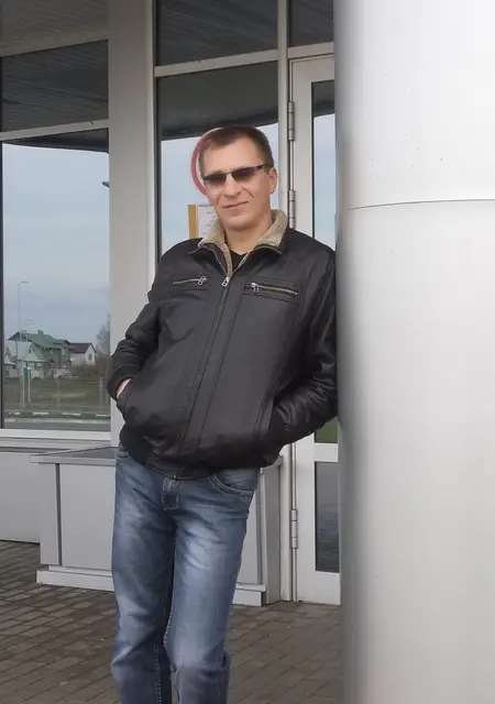 Я Vlad, 49, из Гомеля, ищу знакомства без обязательств