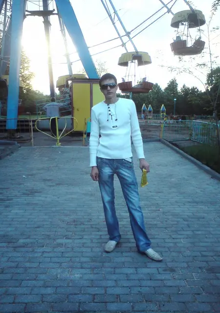 Я Ромик, 36, знакомлюсь без обязательств в Бахмуте