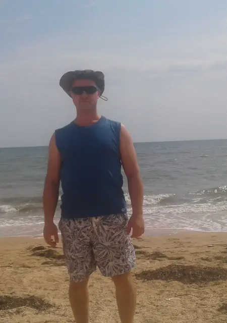 Я Alex, 40, знакомлюсь для общения в Новомосковске