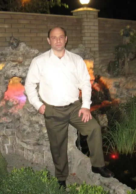 Я Слава, 58 років з Запоріжжя, шукаю знайомство для постійних стосунків