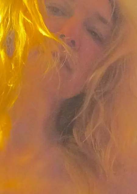 Марина з Київ, шукаю на сайті знайомства на одну ніч