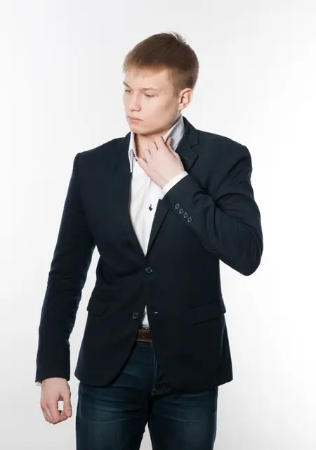 Назар з Калуша, шукаю на сайті вірт