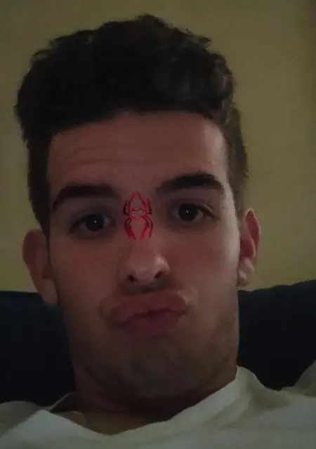 Soy Juan, 19 años, conociéndome para chatear en Ciudad Real