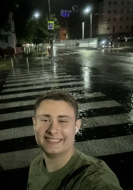 Я Никита, 18, знакомлюсь без обязательств в Запорожье