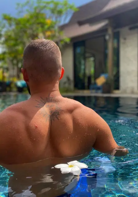 Leon из Одессы, мне 29, познакомлюсь для вирта