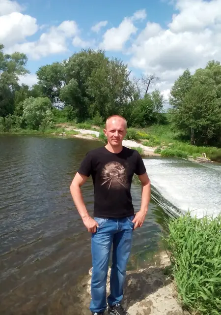 Я Александр, 38, знакомлюсь без обязательств в Глубоком