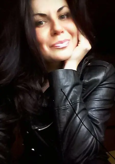 Я Есения, 39, из Гродно, ищу знакомство для приятного времяпровождения