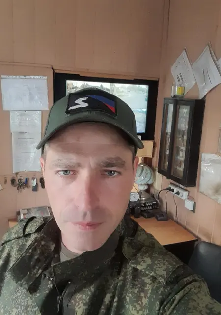 Павел з Макіївки, мені 42 років, познайомлюсь для постійних стосунків