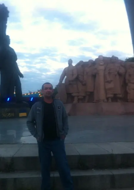 Я Алекс, 44 років з Житомира, шукаю знайомство для приємного проведення часу