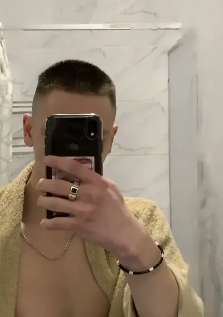 Александр из Харькова, мне 20, познакомлюсь на одну ночь