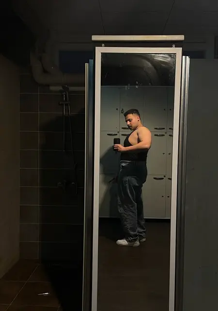 Murat из Айдына, мне 21, познакомлюсь для общения