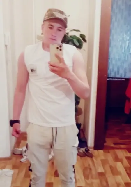 Я Даниил, 20, из Актобе, ищу знакомство для общения