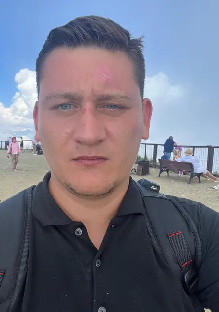 Andrey из Парижа, мне 31, познакомлюсь